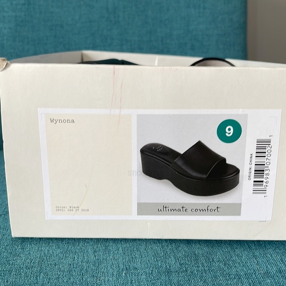 A New Day Black Wynona Platform Sandals - Picture 3 of 10